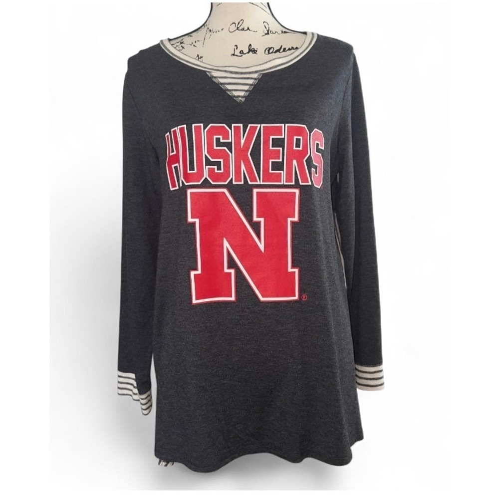 Nebraska‎ Huskers Long Sleeve Shirt Womens M L Gray Red and wite